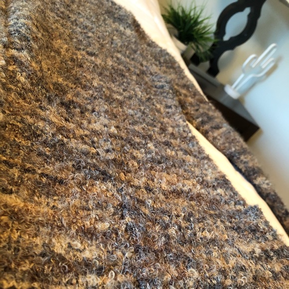 Great Scot! Cozy Wool Knee Length Sweater - Picture 4 of 7